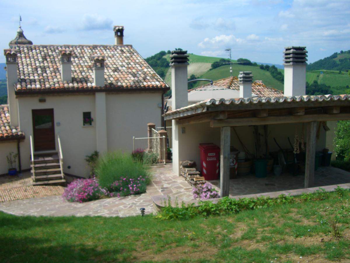Agriturismo Pozzuolo Serrungarina Exterior foto