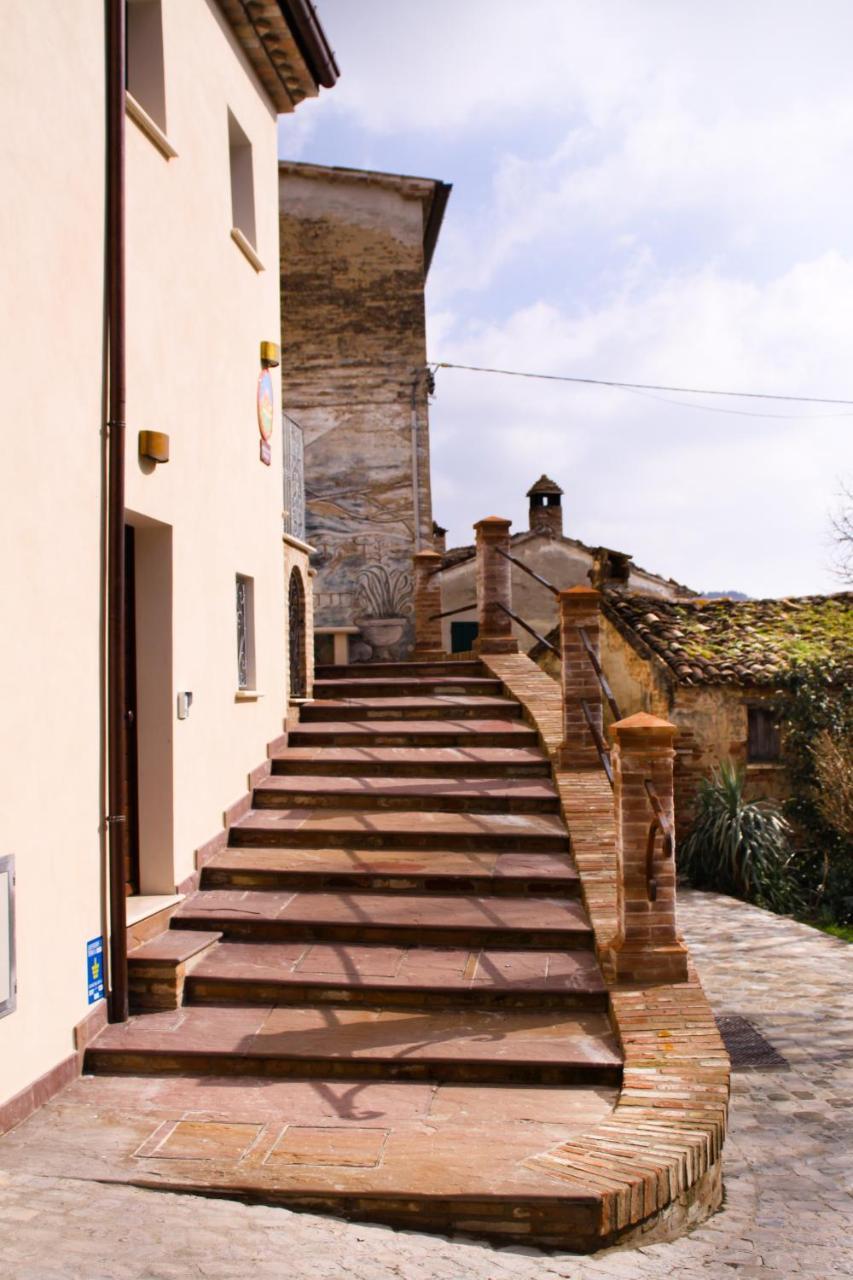 Agriturismo Pozzuolo Serrungarina Exterior foto